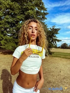 Curlychick - Some crazy tan lines