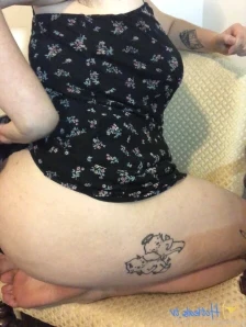 Ellie_g - Close up cumming slapping and spreading my hairy pussy part 2
