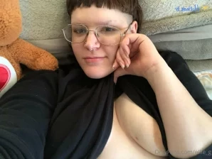 Ellie_g - Close up cumming slapping and spreading my hairy pussy part 3