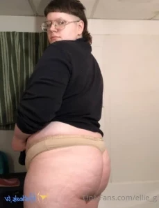 Ellie_g - Close up cumming slapping and spreading my hairy pussy part 4
