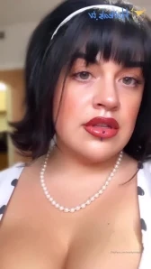 Marilynmayson - Bimbo Yes there s a video coming