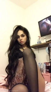 Lanablackheart - This red Latina is sending good vibes your way