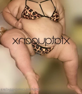 Piggyclara - Big big booty