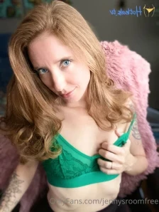 Jennysroomfree - I have two OnlyFans pages this one and my VIP page