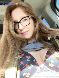 Jennysroomfree - I have two OnlyFans pages this one and my VIP page part 2