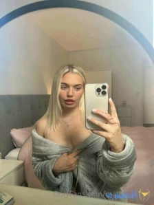 Wegfiiqvfvifiw - Ass or boobs