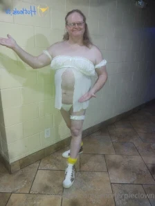 Jenniferpieclown - A recent outfits top shorts bra and panties I