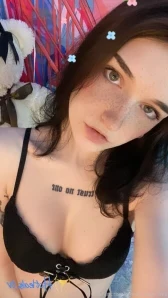 Ronnie_moon_free - Meow This is my natural eye color They are green