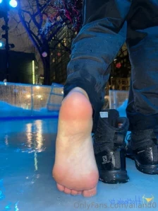Ai.and0 - 8mins of me telling you when and how to cum and a footjob I