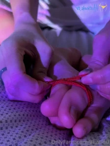 Ai.and0 - Pinky feet