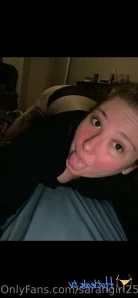 Sarahgirl25 - Cum from behind daddy