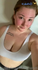 Sarahgirl25 - Check out this curvy Hottie Free to subscribe https