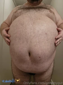 Growmygut - Showing off the tank again I found out I weigh just over