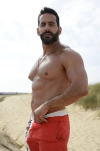 Massimo Arad gay muscle videos