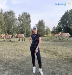 Angelicalil - Do you like travel in other countries or do you like
