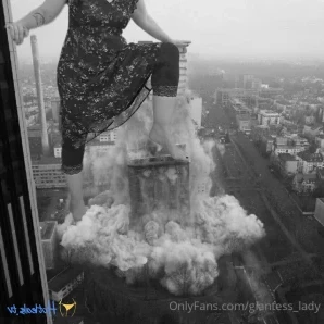 Giantess_lady - Make me bigger Images