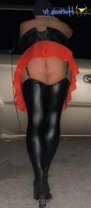 Jayteegay - These leggings cover my silky smooth legs But dang they