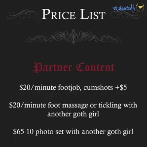 Ft.gothess - who doesn t love black ankle socks