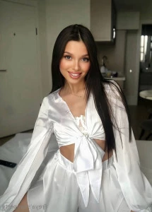 Ladyfreya - I decided to share one of the first videos I made I think part 2