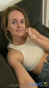 Ellie-sever - Anyone need some help with their morning wood