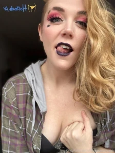 Chaosandmagic - Here s a little glimpse into one of my many other jobs