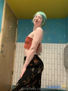 Divine-femme - sunday bum day