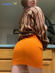 Divine-femme - ughhhh i have too many good outfits help me pick one