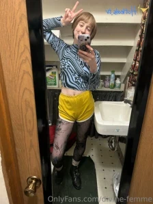 Divine-femme - reaaaaaally fighting the urge to bleach my hair it s part 2