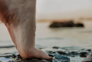 Feetish.babes - Oh this night was awesome Daisy and I had so much fun