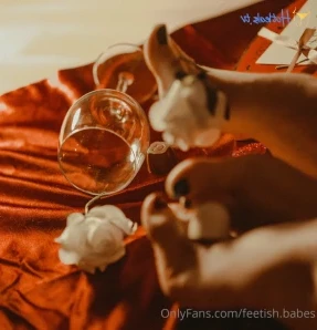 Feetish.babes - Peachy shoot I love these Great night good mood Do you