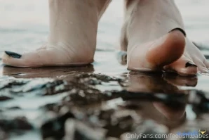 Feetish.babes - We never posted this here so here you go We used to