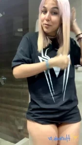 Vitacelestine - Aquí intentando una sesión en la ducha xD