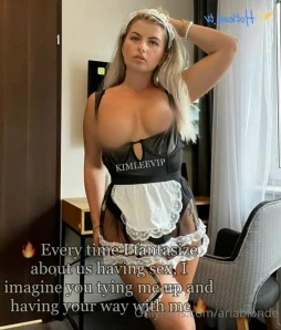 Ariablonde - I m your fav girl right