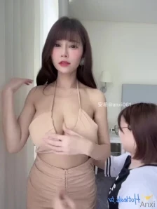 Anxi666 - 肩帶掉下來了 是不想幫我撐著巨乳嗎 The