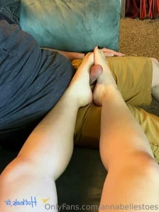 Annabellestoes - My feet are so sweaty from my run I come home and