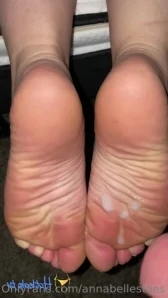 Annabellestoes - I m so horny for you to cum all over my soles JOI