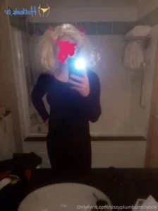 Sissyplumbumtoyboy - Bed time x