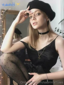 Sabrinamiles - My inbox is open to you Drop me a DM and let s start