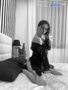 Darinarey - Take a guess what I m thinking about