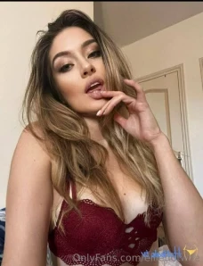 Elliehotwife - ellievip if you want to see more full access 9 99 only