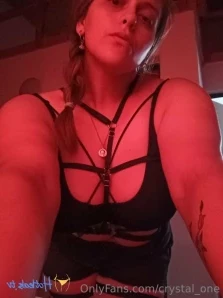 Crystal_one - My magic hands will work wonders on your big cock