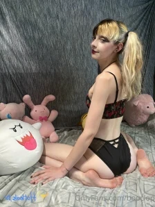 Booclop - gamer gf says it s my turn on the switch
