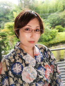 Moremore1108 - A relative s aunt returned at the end of the summer I m