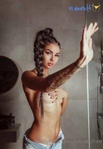 Keirakofree - my new outfit makes me really stand out