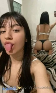 Yourcutebbgirll - Lying in my bed bored waiting for you daddy Tip and