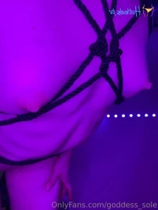 Goddess_tiereny - Hump day