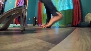Themikaylamiles - Foot worship with akirashell videos on her site