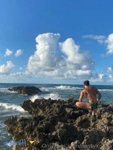 Nastyxninja - Working on my handstand push ups not the best but we all