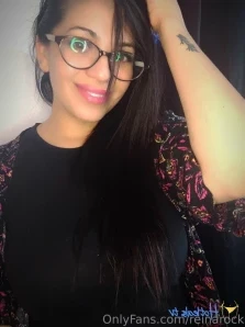 Reinarock - YOUR REINA READY TO FULFILL YOUR FANTASIES