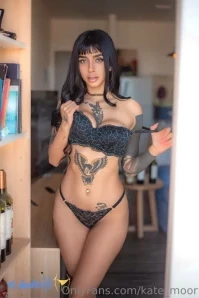 Kate_moor - I m not afraid of horny men I like them